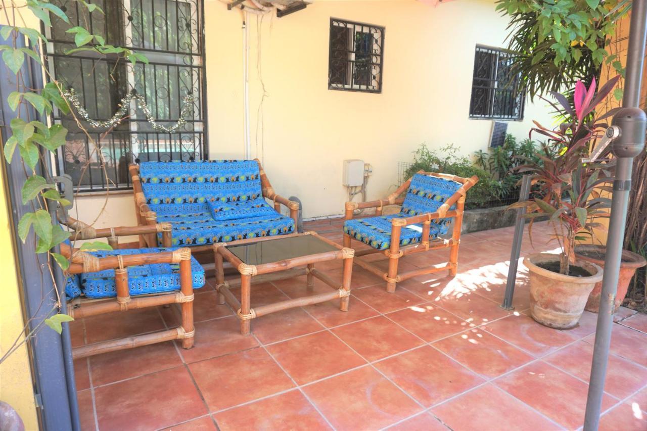 B & B Villa Calliandra Bijilo ภายนอก รูปภาพ
